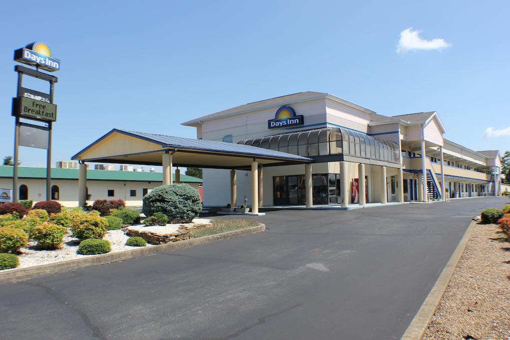 Days Inn By Wyndham Greeneville Экстерьер фото